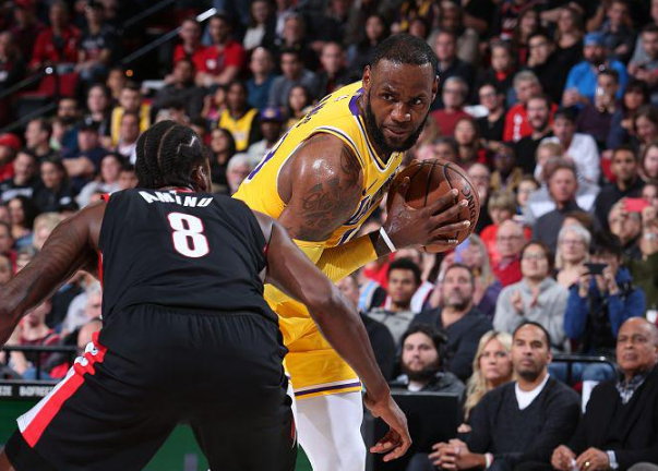 转会期突围战来临;纽约尼克斯围绕葡超篮板制胜;媒体盛赞;心理建设被强调的简单介绍 转会期突围战来临;纽约尼克斯围绕葡超篮板制胜;媒体盛赞;心理建设被强调的简单介绍