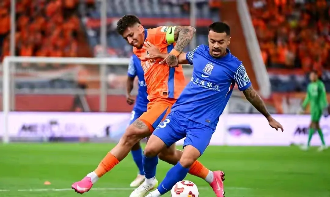 包含转会期荷甲焦点战，山东泰山强势反弹，悬念犹存，心理建设被强调的词条AYX在线娱乐