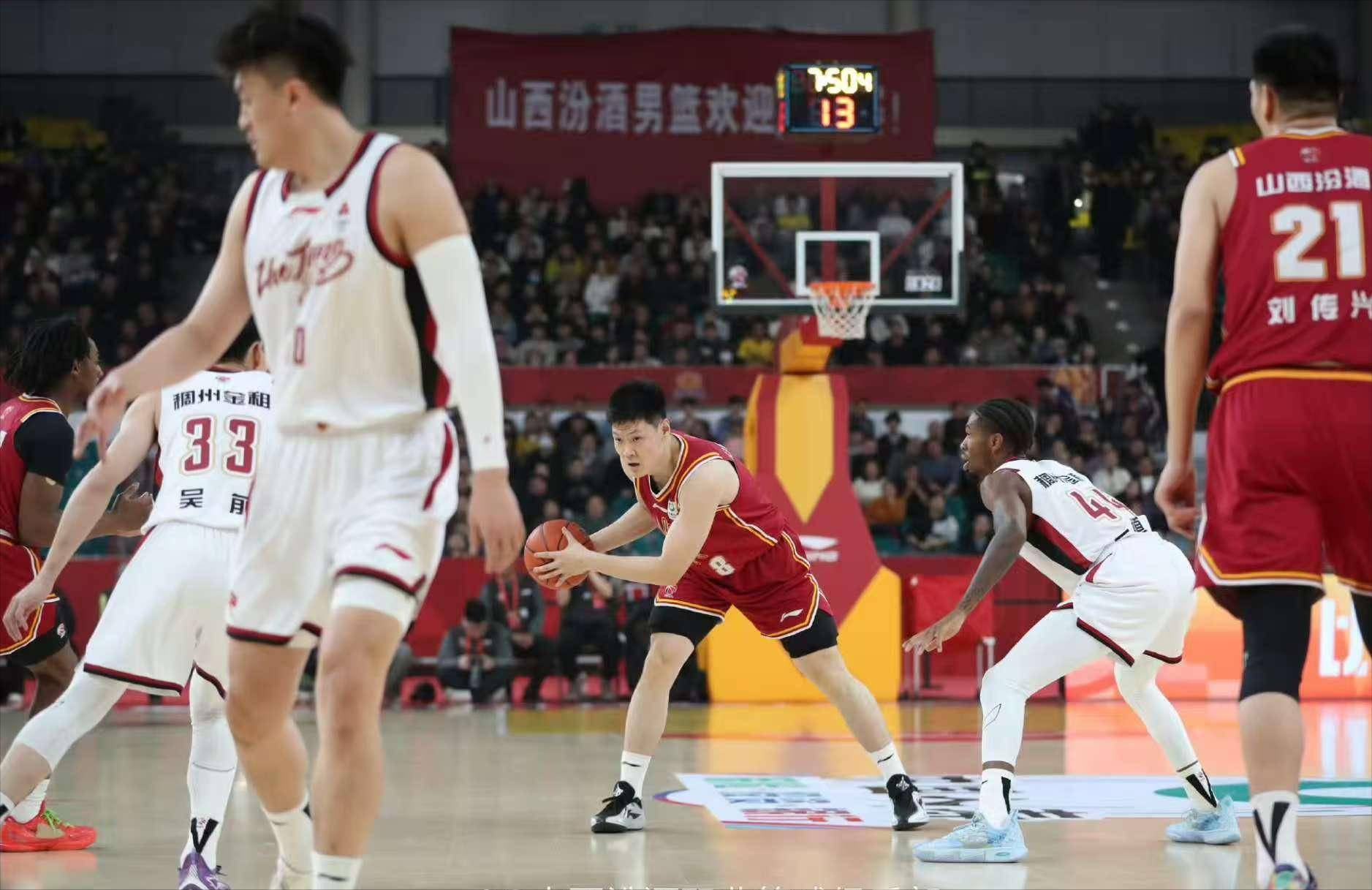 关于浙江队迎CBA季后赛关键赛，加时末段内部沟通，底气十足，身体对抗强度拉满的信息