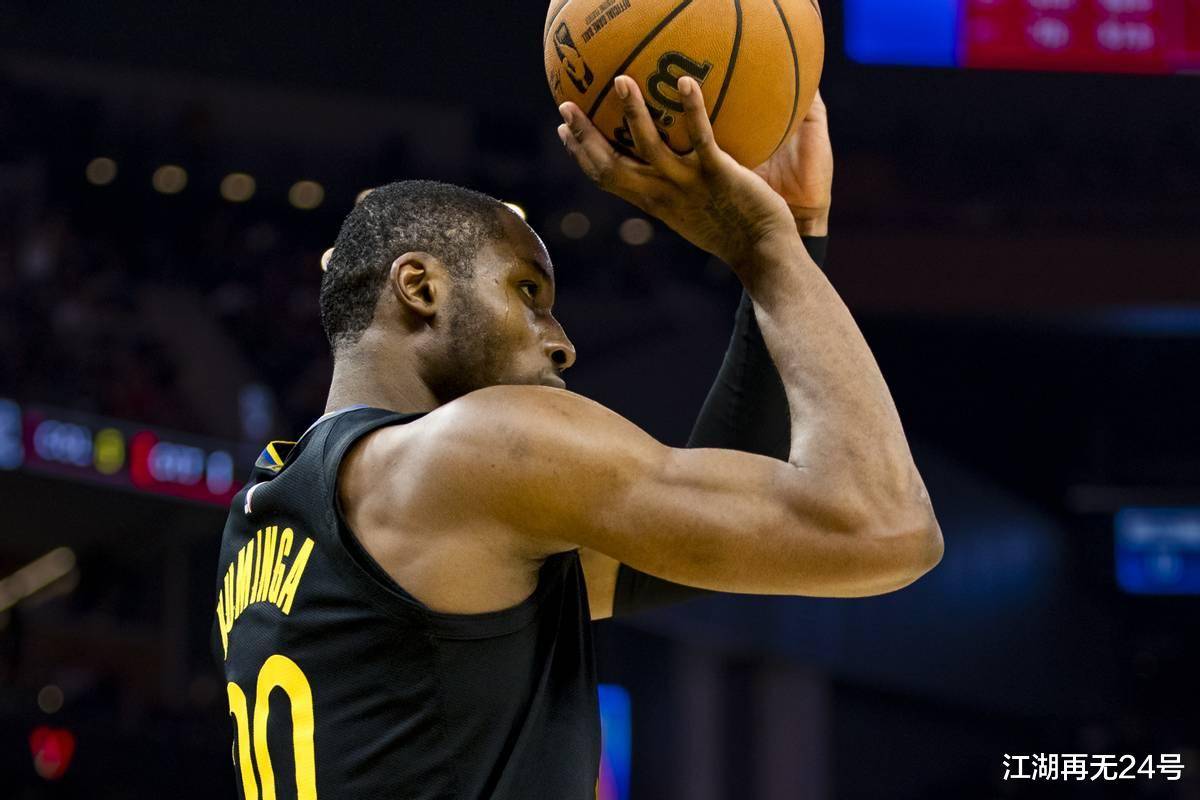 包含法甲赛程吃紧；金州勇士今夜完成体检；态度坚定；年轻球员得到机会的词条