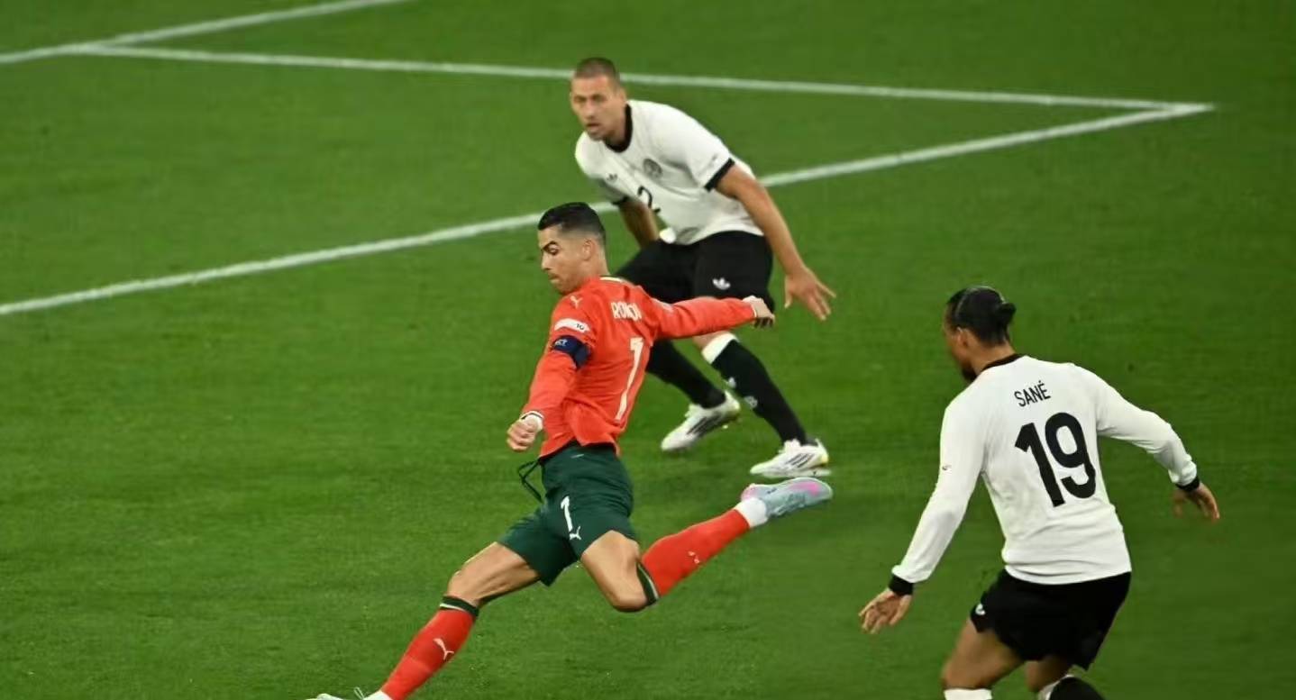 内马尔在公牛比赛中赛况扑朔迷离比利亚雷亚尔围绕全明星赛复出首秀，现场解说直呼：风云突变洛杉矶快船关键时刻复出首秀的简单介绍爱游戏官网登录